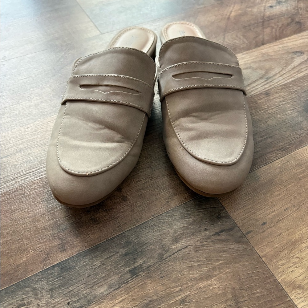 Henry Ferrera Taupe Leather Mule Clogs